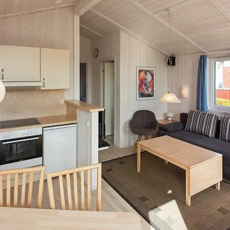 Two-bedroom Holiday In 16